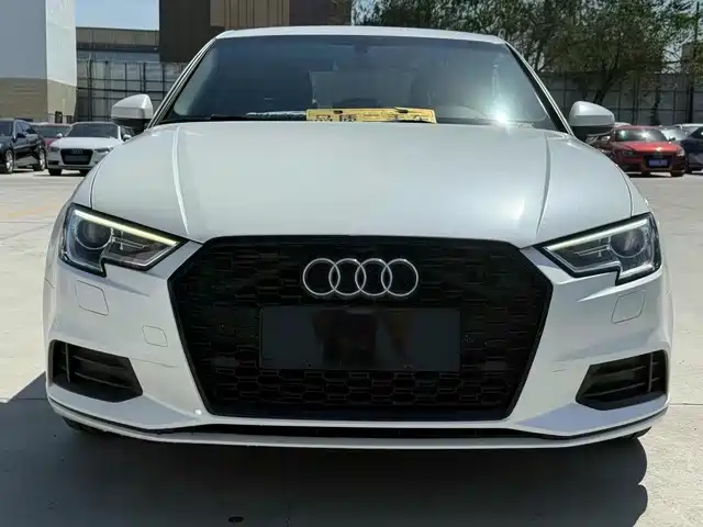 AUDI  A3 2018
