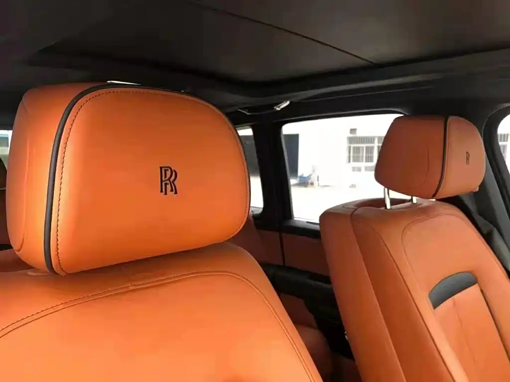 Rolls-Royce Cullinan 2018 мест