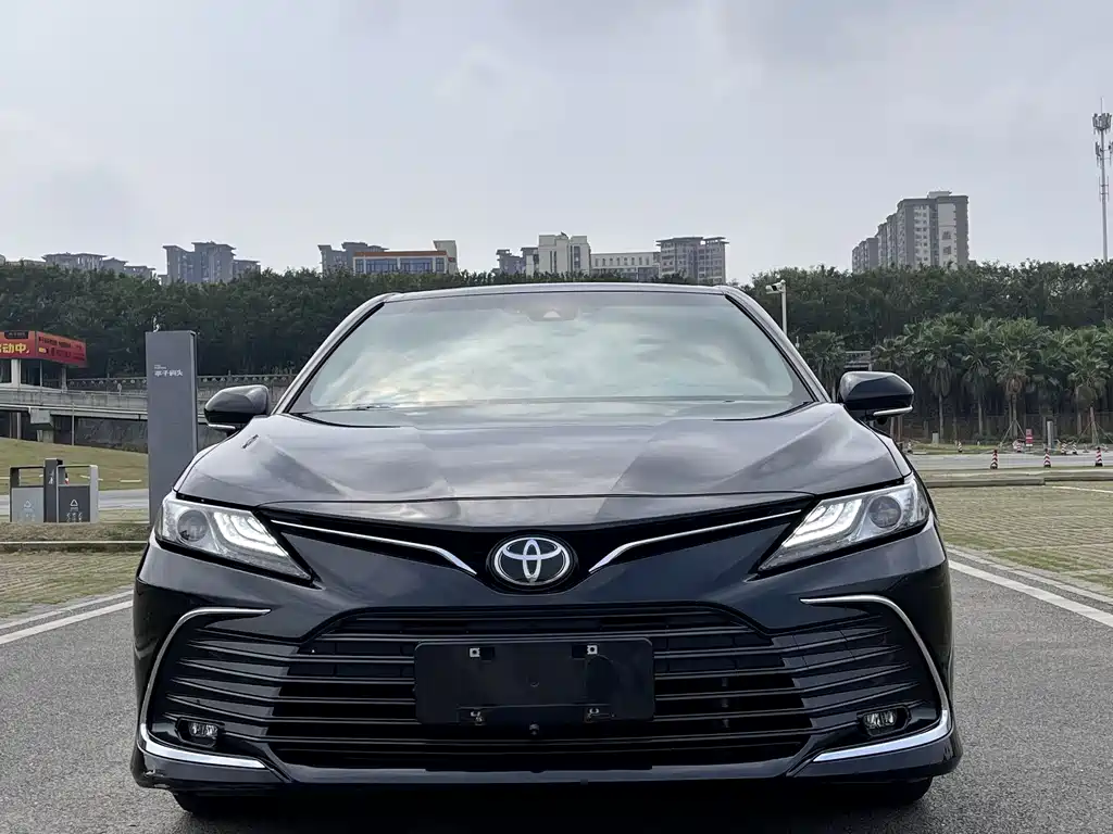 TOYOTA CAMRY
