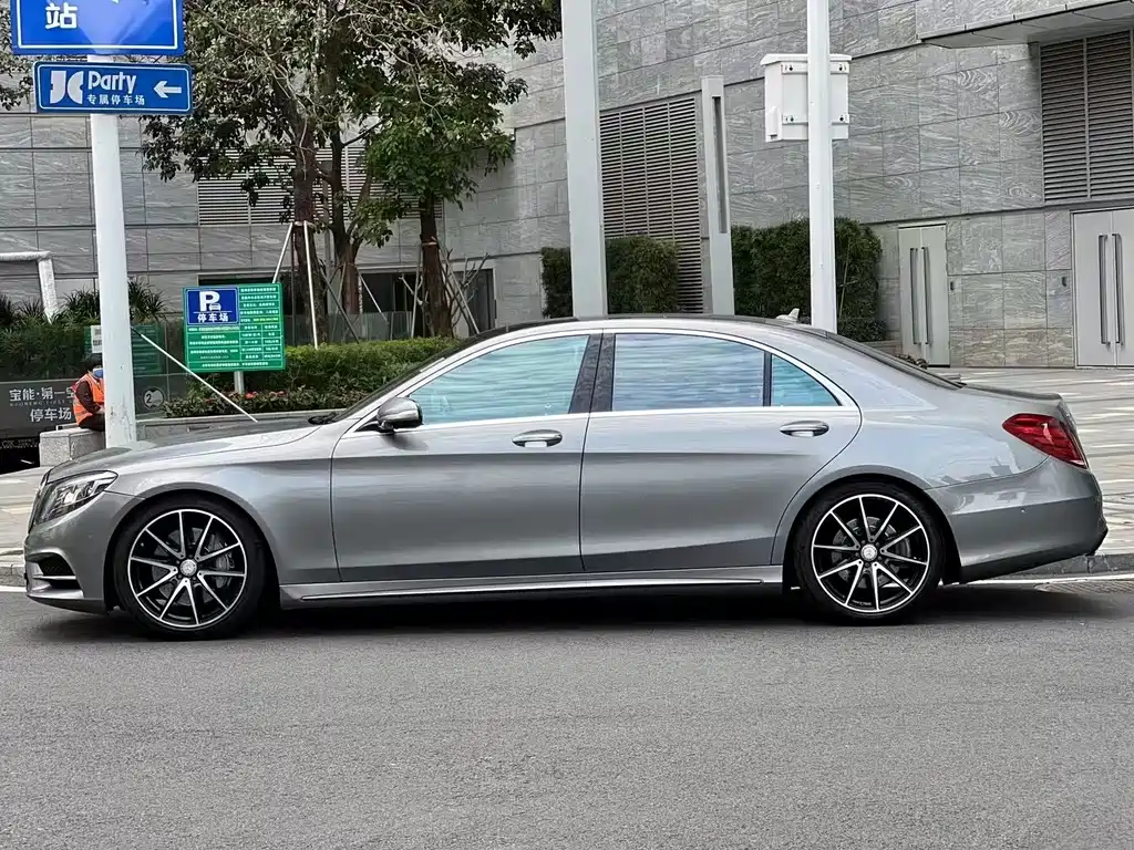 MERCEDES-BENZ S CLASS