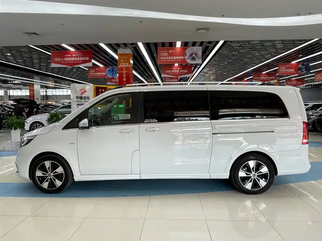 MERCEDES-BENZ V CLASS