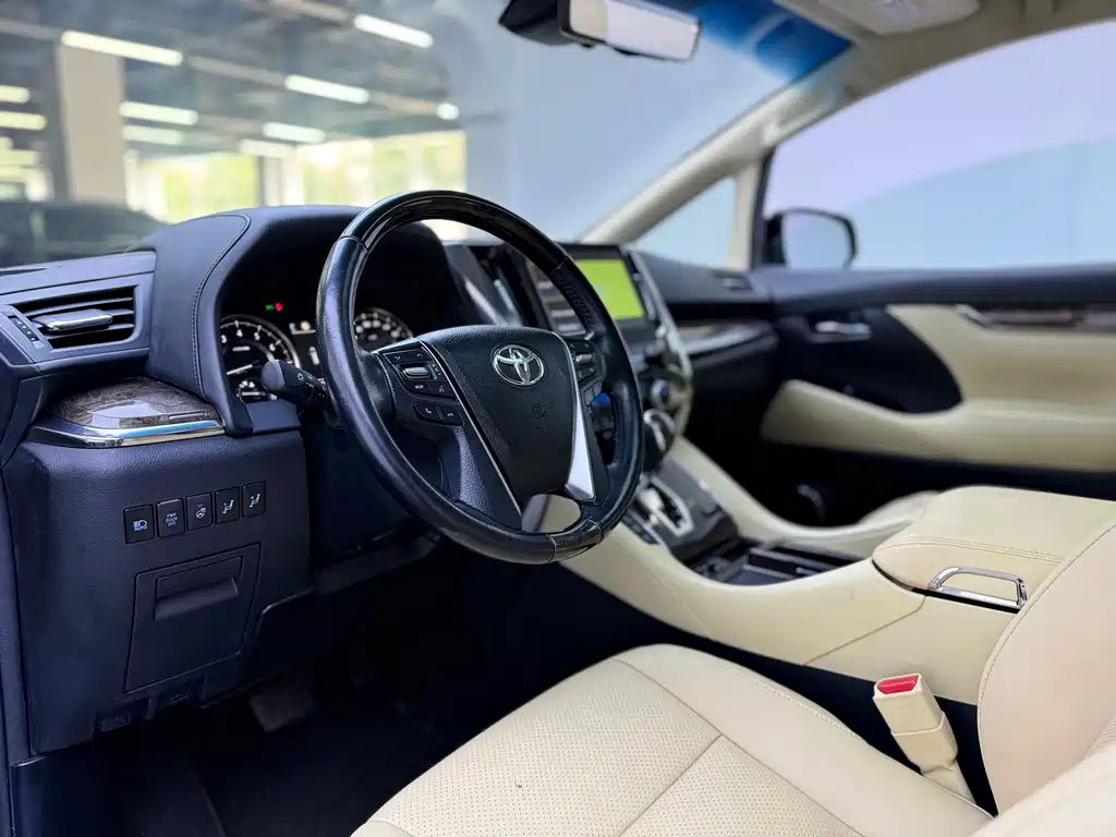 Toyota Alphard 2020 3.5L AT