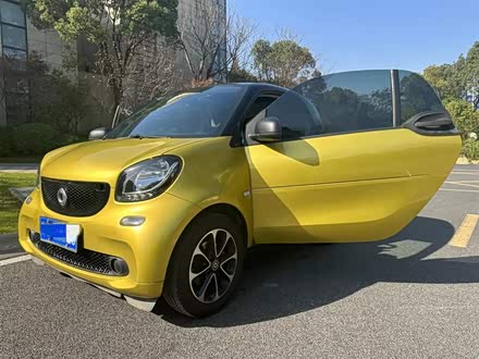smart fortwo 2015款 1.0L 52千瓦硬顶激情版