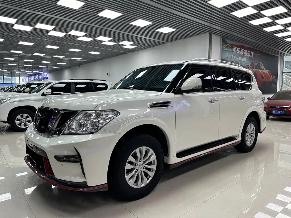 NISSAN TOURE