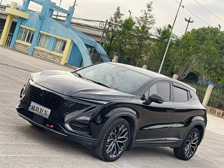 长安UNI-T 2022款 1.5T 尊贵型