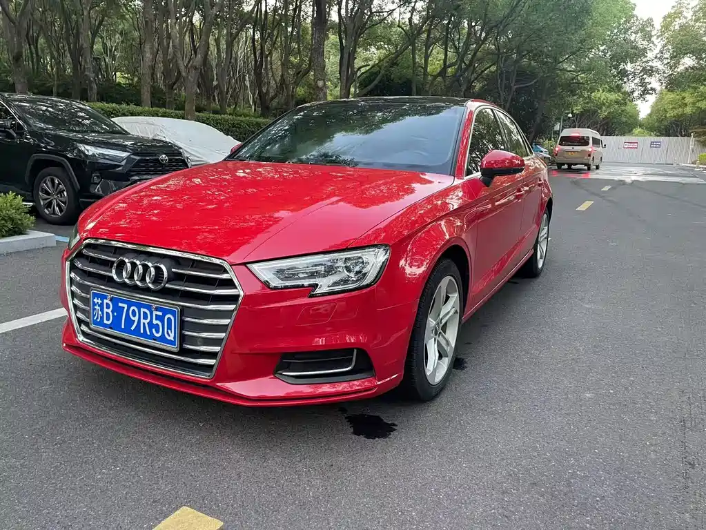 AUDI  A3