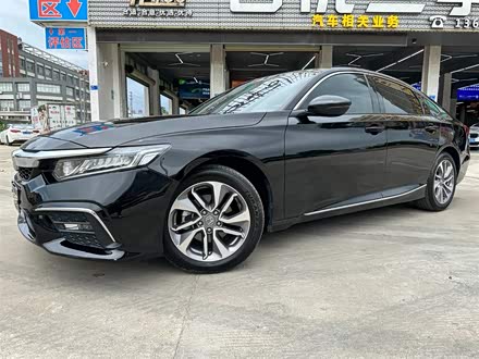 英仕派 2019款 260TURBO 精致版 国VI
