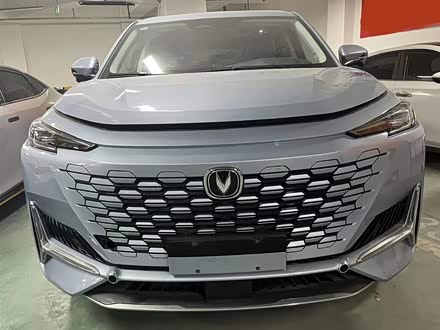 长安UNI-K 2021款 2.0T 全轮驱动尊贵型