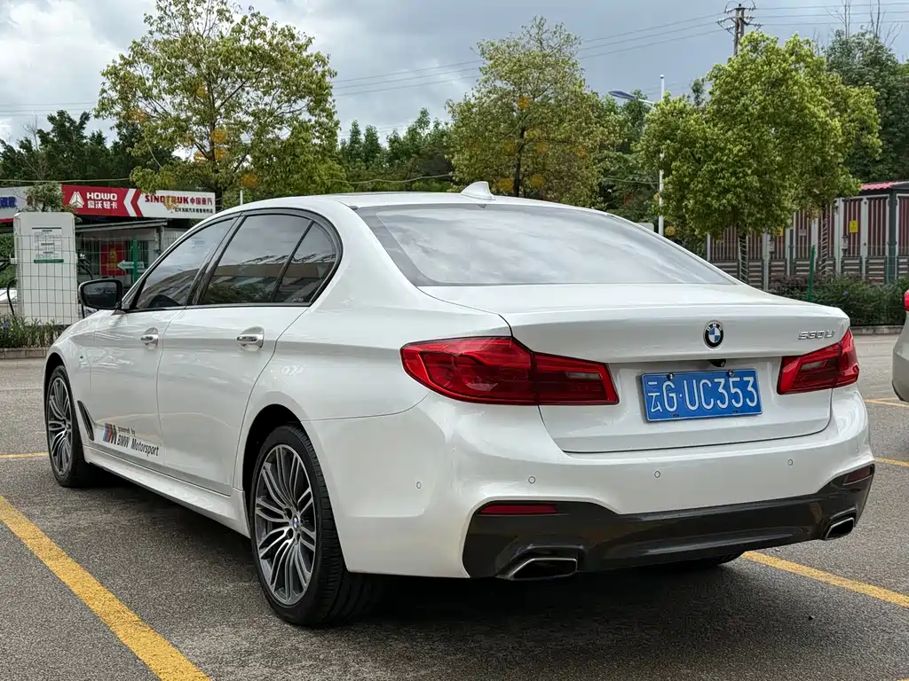BMW 5 SERIES