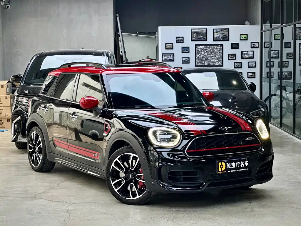 MINI JCW COUNTRYMAN