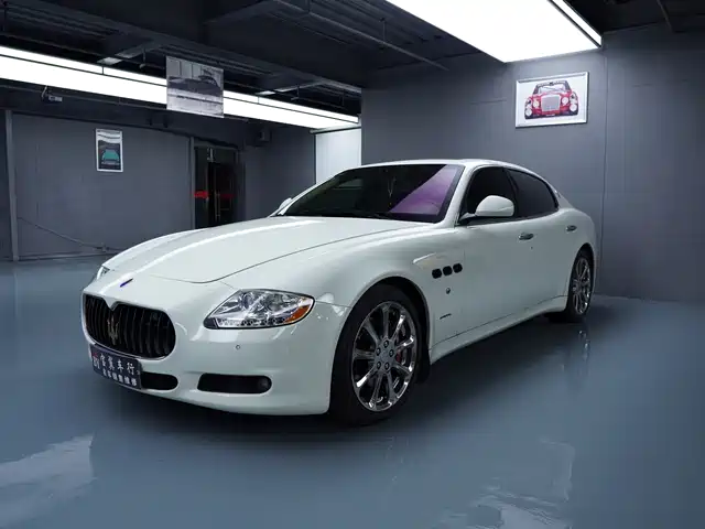 Maserati Quattroporte