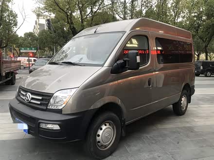 上汽大通MAXUS V80 2019款 2.5T经典款6挡手动傲运通改款短轴中顶5/6座