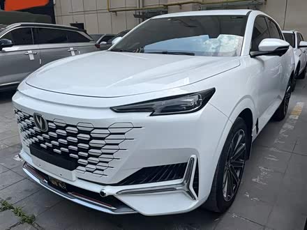 长安UNI-K 2021款 2.0T 全轮驱动尊贵型