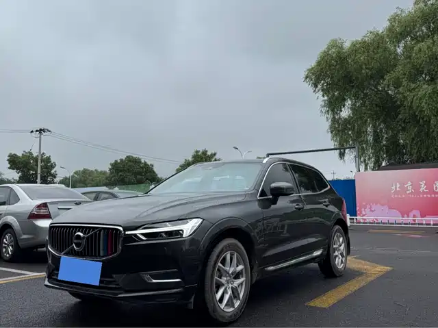 VOLVO XC60 2020