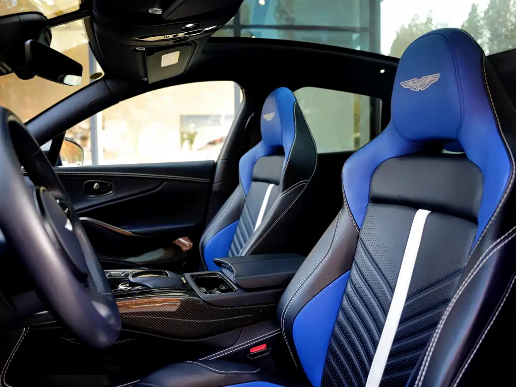 Aston Martin DBX 2024 4.0T V8 707