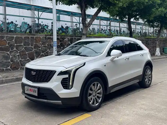 CADILLAC XT4 2021