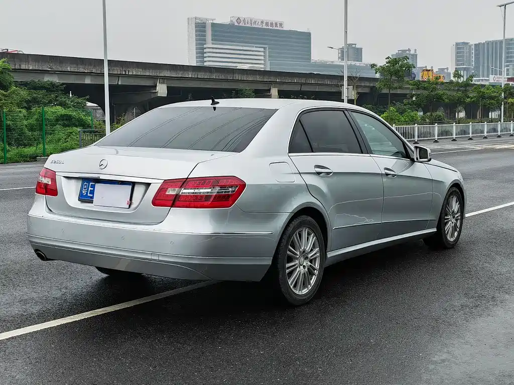 Mercedes-Benz E-Class E 2012 E 260 L CGI Fashion