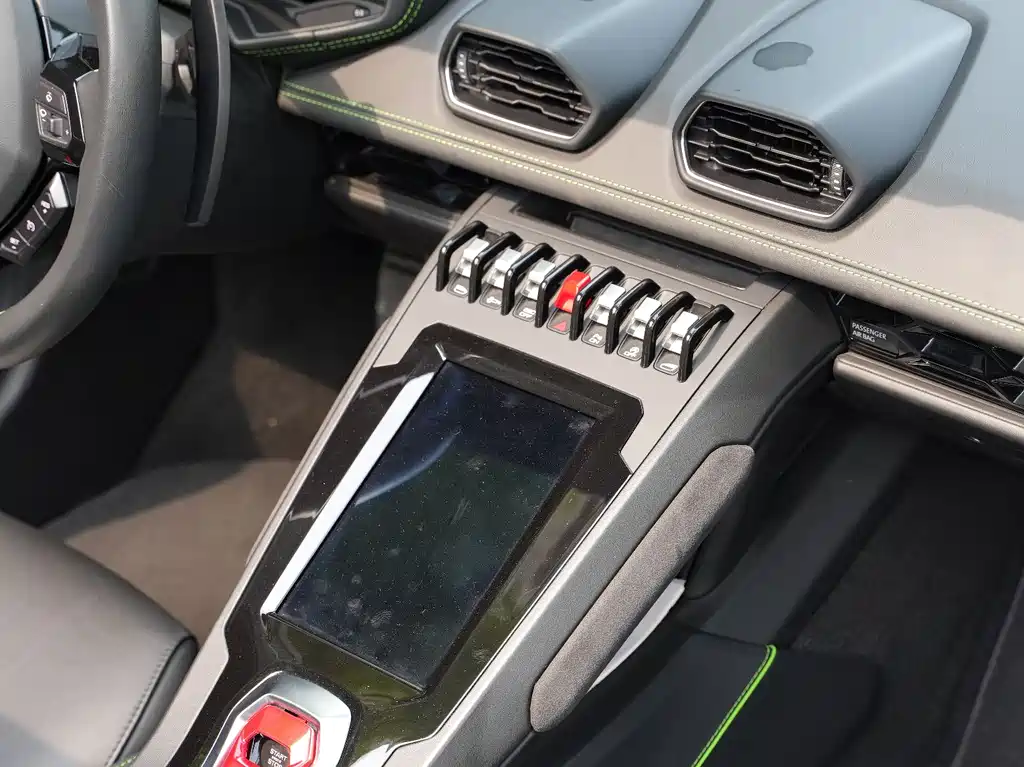 LAMBORGHINI HURACÁN