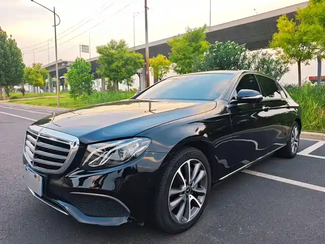 MERCEDES-BENZ  E CLASS 2019