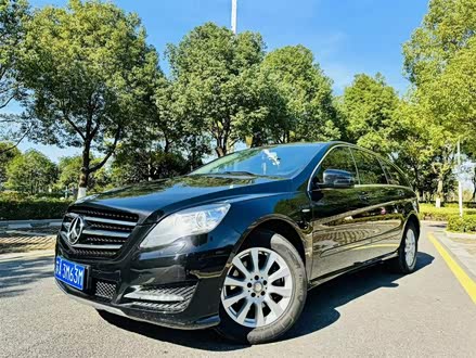奔驰R级 2017款 R 320 4MATIC 商务型臻藏版