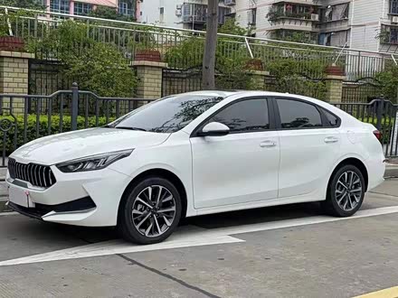 起亚K3 2021款 改款 1.5L CVT时尚版