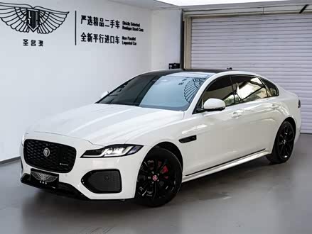 捷豹XFL 2021款 XFL 2.0T P250 四驱曜黑运动版