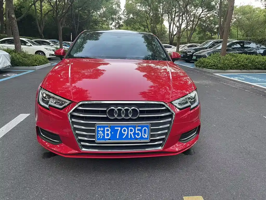 AUDI  A3