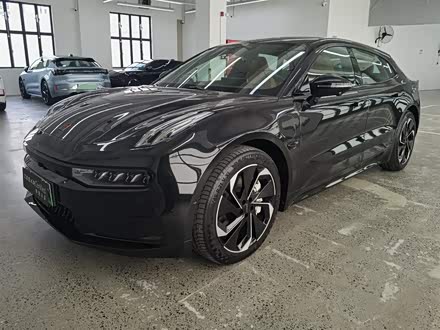 极氪001 2022款 超长续航双电机 ME版