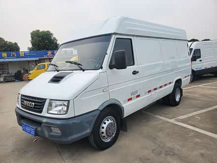 依维柯得意 2017款 2.8T X49载货车长轴43S5