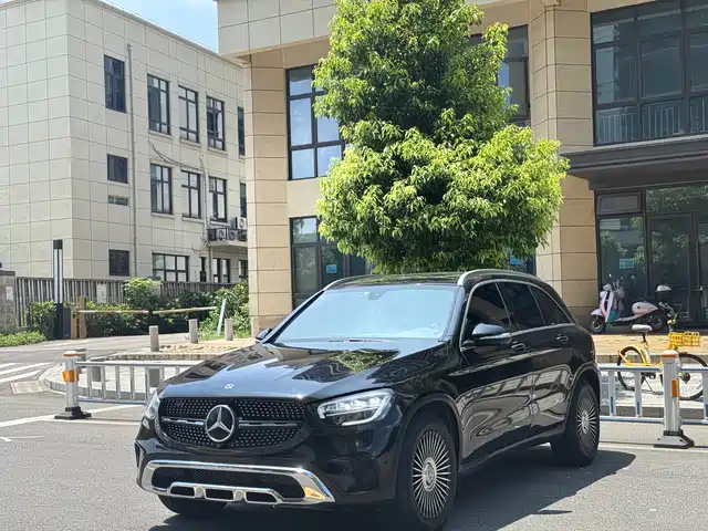 MERCEDES-BENZ GLC 2020