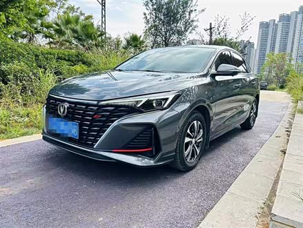 逸动 2022款 PLUS 蓝鲸NE 1.4T GDI DCT尊贵版