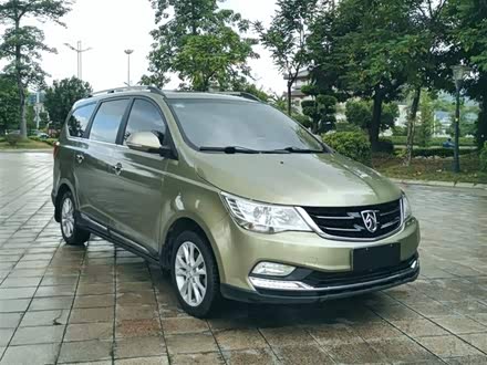 宝骏730 2014款 1.5L 手动舒适型 7座