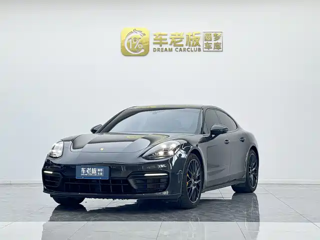 PORSCHE PANAMERA 2021