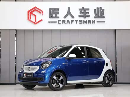 smart forfour 2018款 0.9T 66千瓦风尚型