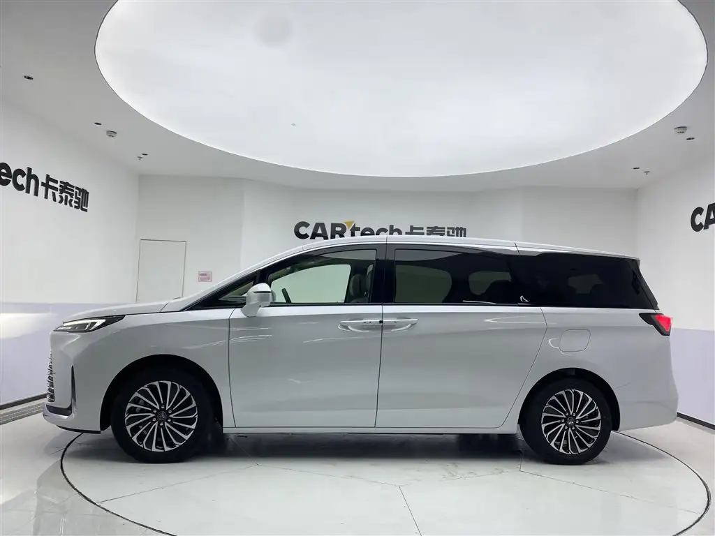 BUICK GL8 NEW ENERGY