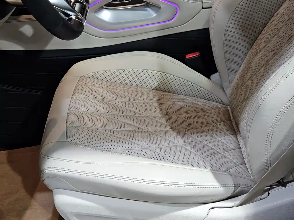 MERCEDES-BENZ GLS AMG