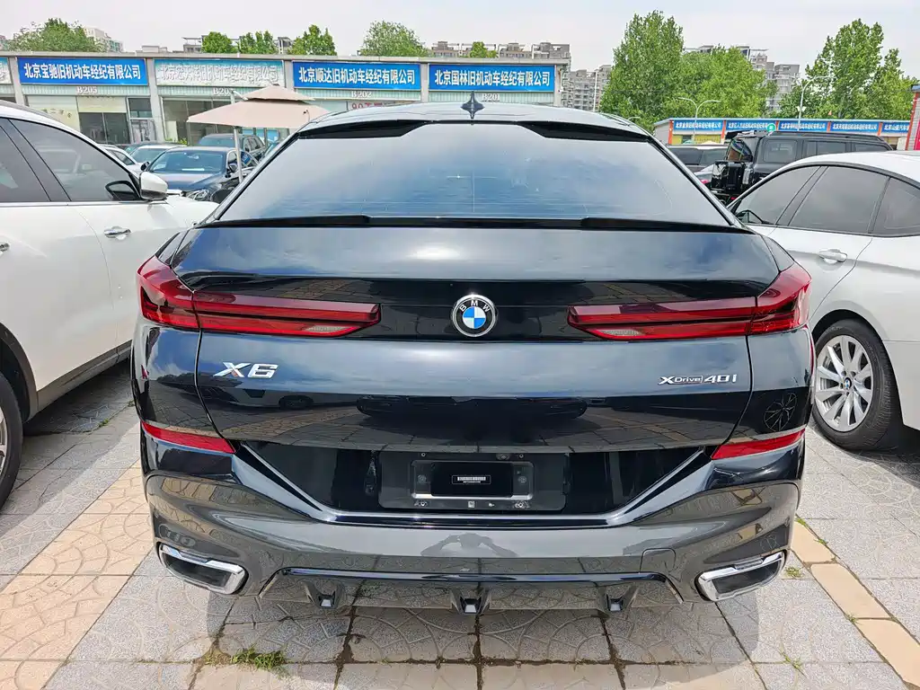 BMW  X6