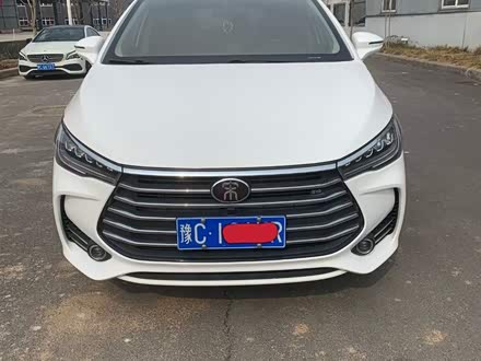 宋MAX 2018款 1.5T 自动智联尊享型 7座