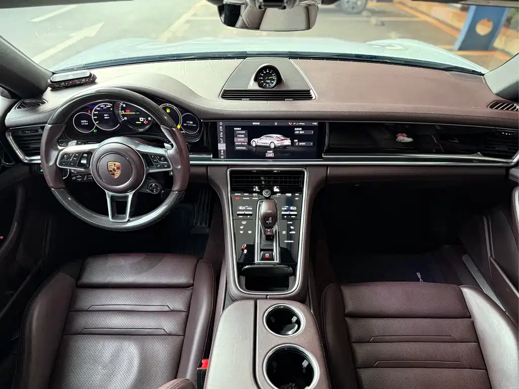 PORSCHE PANAMERA NEW ENERGY