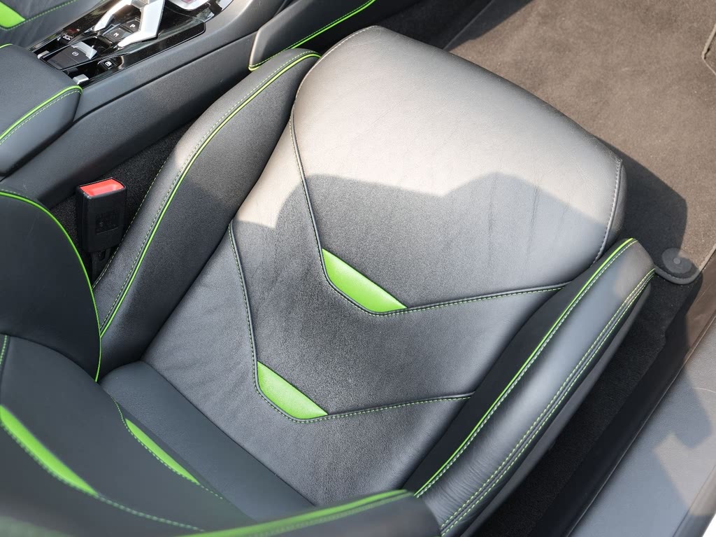 LAMBORGHINI HURACÁN