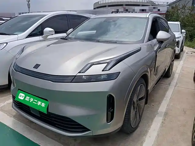 LYNK  & CO. 08 EM P 2023