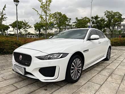 捷豹XEL 2020款 2.0T 200PS R-DYNAMIC 青春运动版