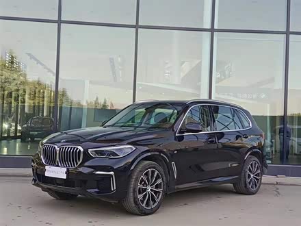 宝马X5 2022款 xDrive 30Li 尊享型M运动套装