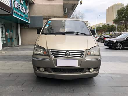 菱智 2014款 M5 Q7 2.0L 7座长轴舒适型