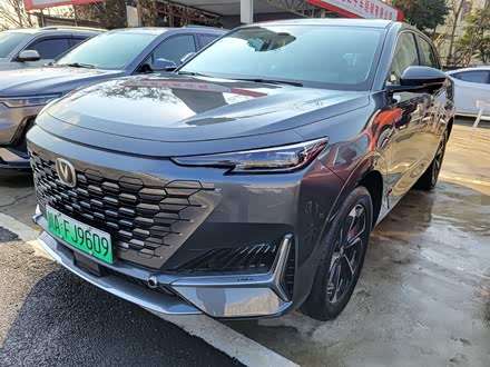 长安UNI-K 智电iDD 2022款 蓝鲸iDD 130km 1.5T 尊贵型