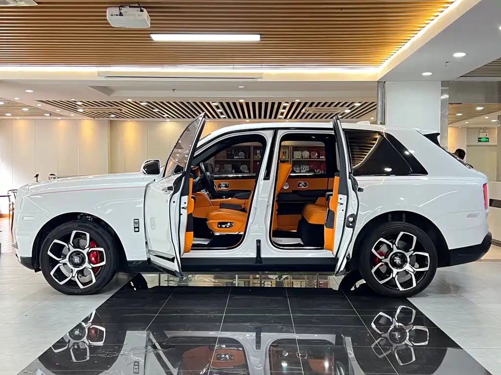 ROLLS-ROYCE CULLINAN