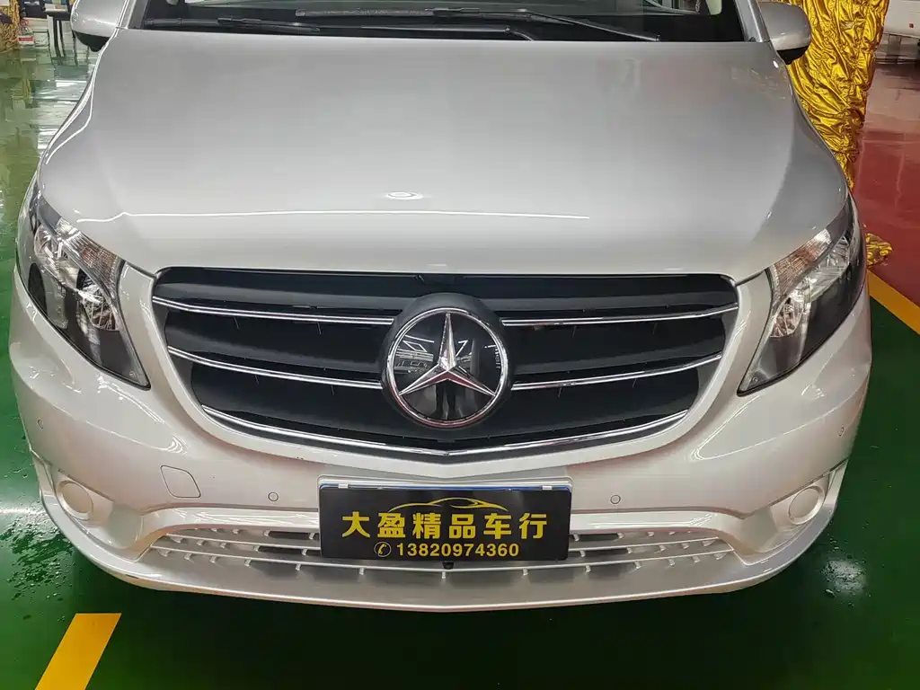 MERCEDES-BENZ VITO