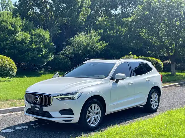 VOLVO  XC60 2019