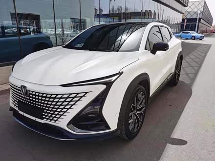 长安UNI-T 2022款 1.5T 运动版 尊贵型