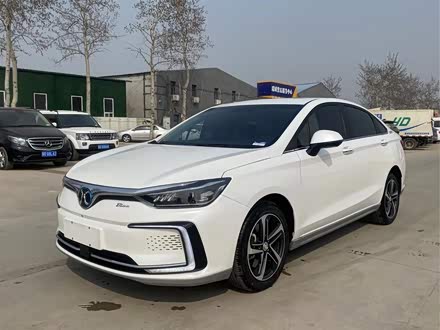 北京EU5 2018款 R500 智尚版